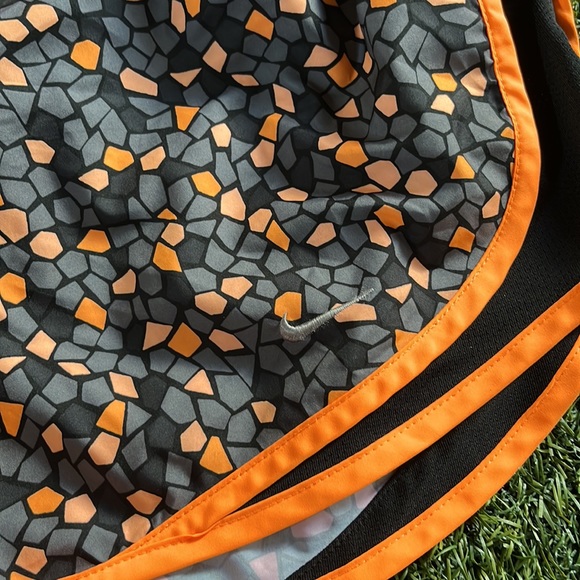 Nike shorts - Picture 3 of 6